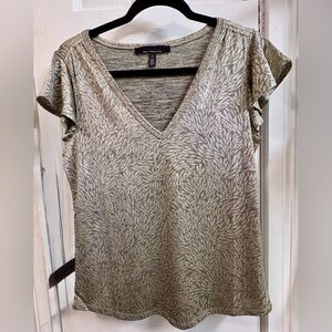 White House Black Market Taupe Leaf-Print V-Neck Flutter Sleeve Top